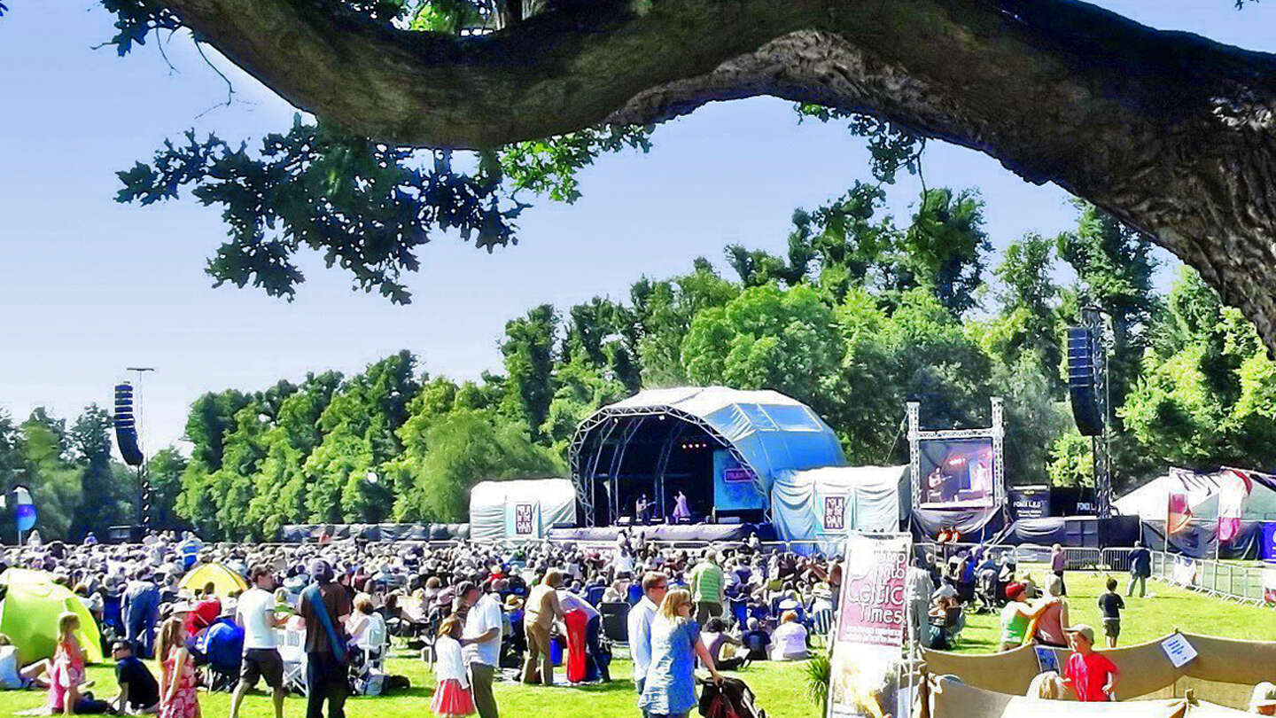 Folk by the Oak